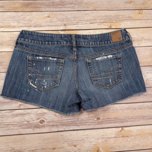 American Eagle 4 Destroyed Mini Blue Denim Jean Shorts Raw Hem - Picture 6 of 7